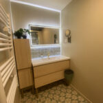 Le lavabo de la salle d'eau